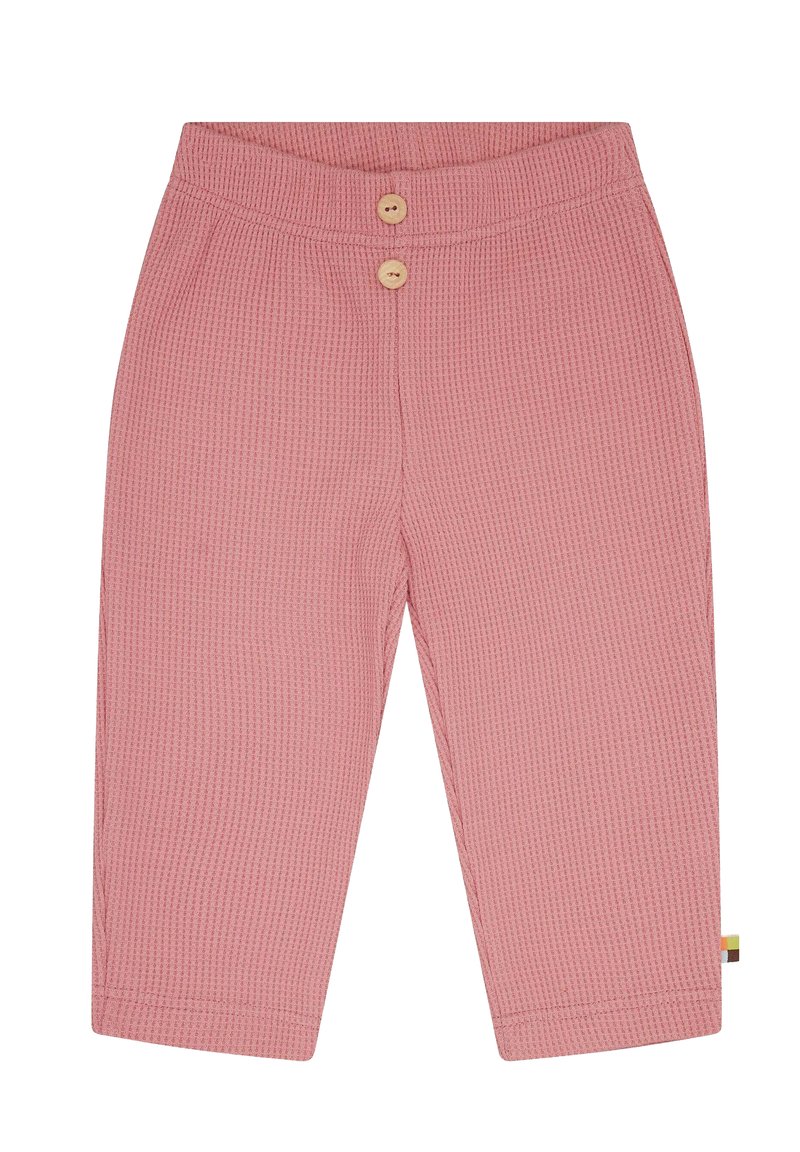 Pantaloni rosa a motivo con un tessuto testurizzato. Presentano una cintura morbida, due bottoni di legno sul davanti e un piccolo tag di colore a contrasto.