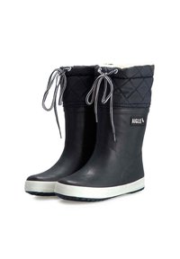 Bottes en caoutchouc noires avec une tige en tissu matelassé, cordon de serrage gris et semelle extérieure blanche. Présente une semelle à grip texturé pour une meilleure traction.