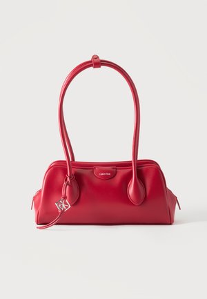 Calvin Klein, EMBLEM TRIO SHOULDER BAG - Τσάντα χειρός - bordeaux wine