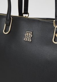 Tommy Hilfiger TIMELESS WORKBAG - Shopper - black