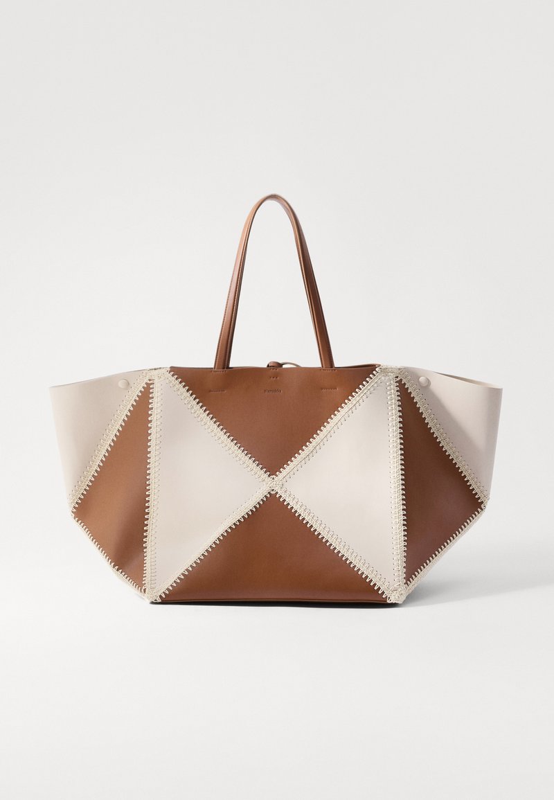 Nanushka - THE ORIGAMI LARGE - Tote bag - off white/tan/creme, Enlarge
