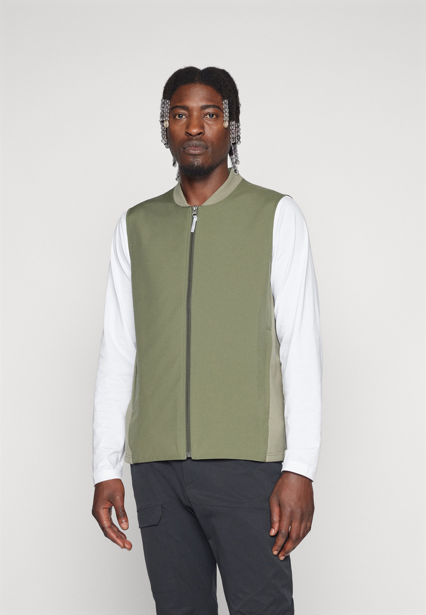 Houdini MONO AIR VEST - Waistcoat - sage green/light green - Zalando