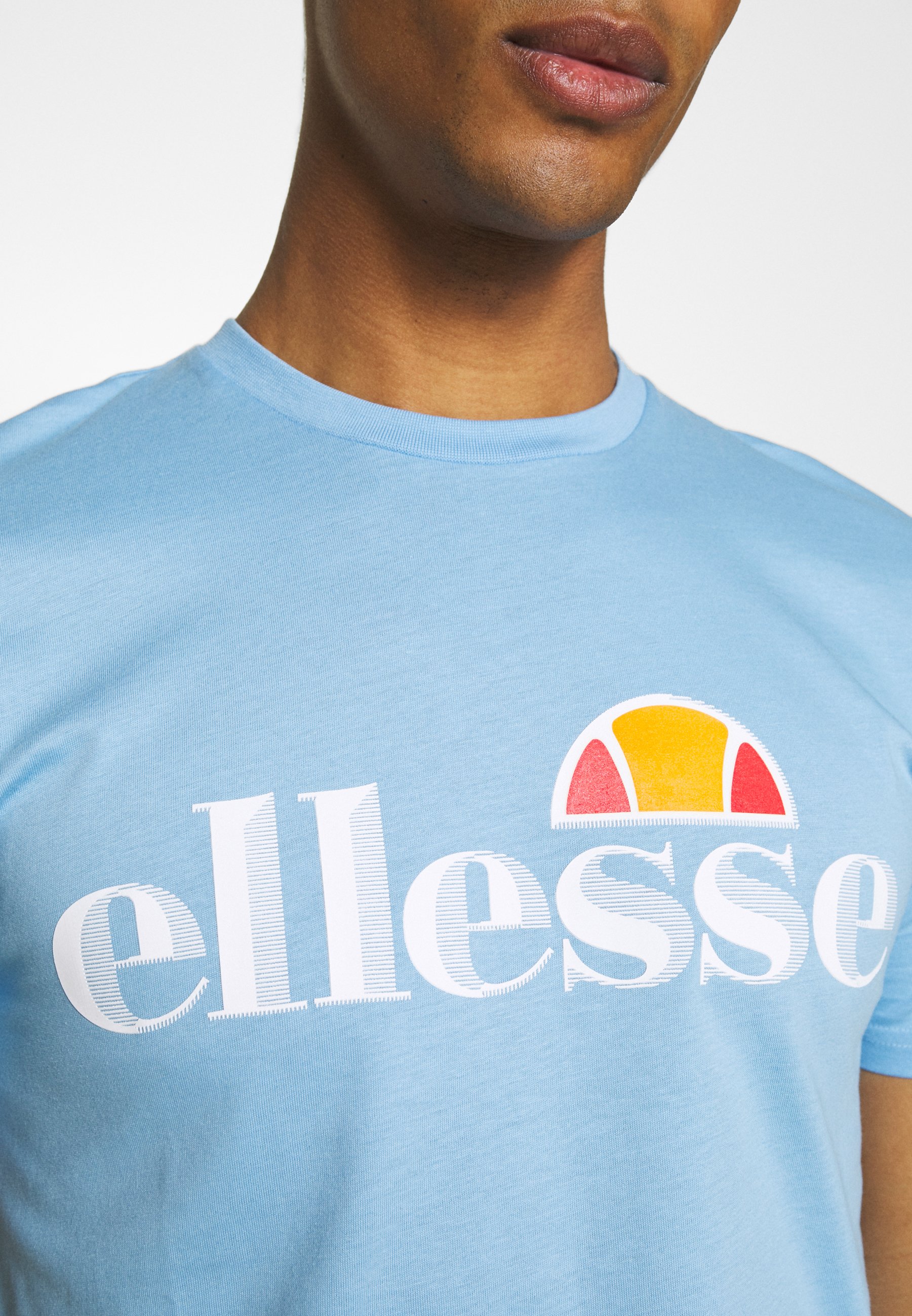blue ellesse t shirt