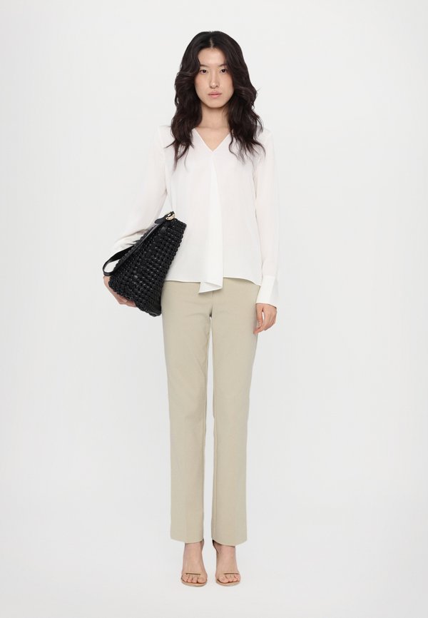 HIDDEN SLIT MODER - Blouse - ivory3