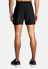 Brooks SHERPA 5" SHORT - Träningsshorts - black