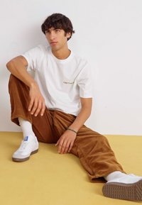 Carhartt WIP SINGLE KNEE PANT - Nohavice - deep brown rinsed