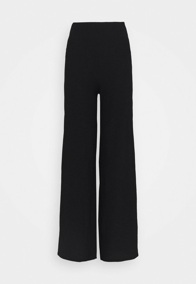 FAUCHTTE TROUSER - Tygbyxor - black