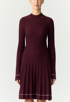 YAS, YASPLEMA KNIT DRESS  - Рокля тип пуловер - port royale