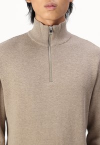 Jack & Jones PREMIUM JPRBLAMILANO HALF ZIP - Džemperis - greige