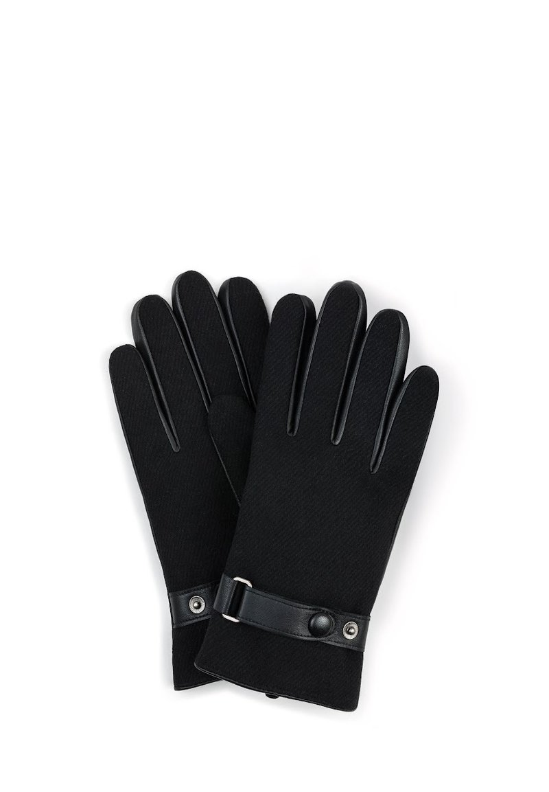 Czarne rękawiczki wykonane z teksturowanej tkaniny z skórzanymi akcentami. Charakteryzują się dopasowanym krojem oraz paskiem z zatrzaskiem na nadgarstku.