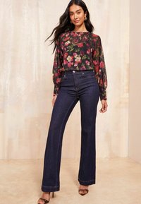 Friends Like These CUFF DETAIL  - REGULAR FIT - Blūze - red