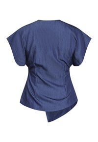 Mørkeblå kortærmet bluse med en afslappet pasform, rygventilationsdetaljer og en glat, let tekstur.