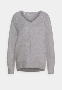 Harmaa neulepusero, jossa on V-pääntie, pitkät hihat ja resorireuna. Edessä on teksturoitu yksityiskohta ja pehmeä materiaali.