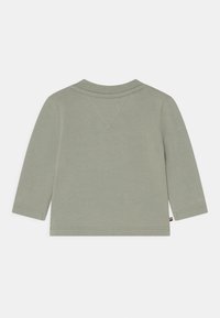 Tommy Hilfiger BABY ESSENTIAL TEE UNISEX - Camisola de manga comprida - faded willow