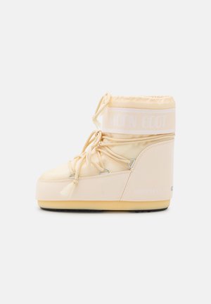 CLASSIC LOW - Vinterstøvler - cream