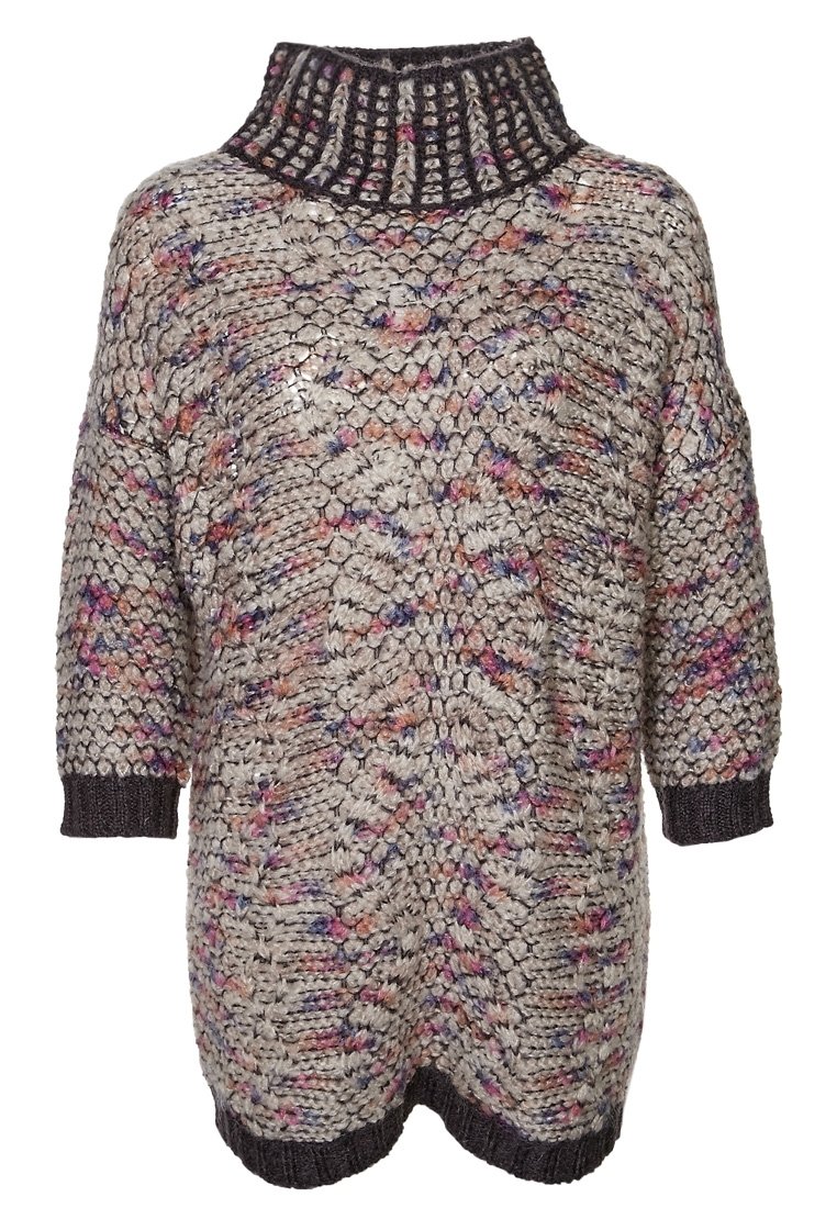 Chunky stickad tröja med hög ribbad krage, med ett flerfärgat mönster på en grå bas och mörka ribbade manschetter vid ärmarna och i nederkant.
