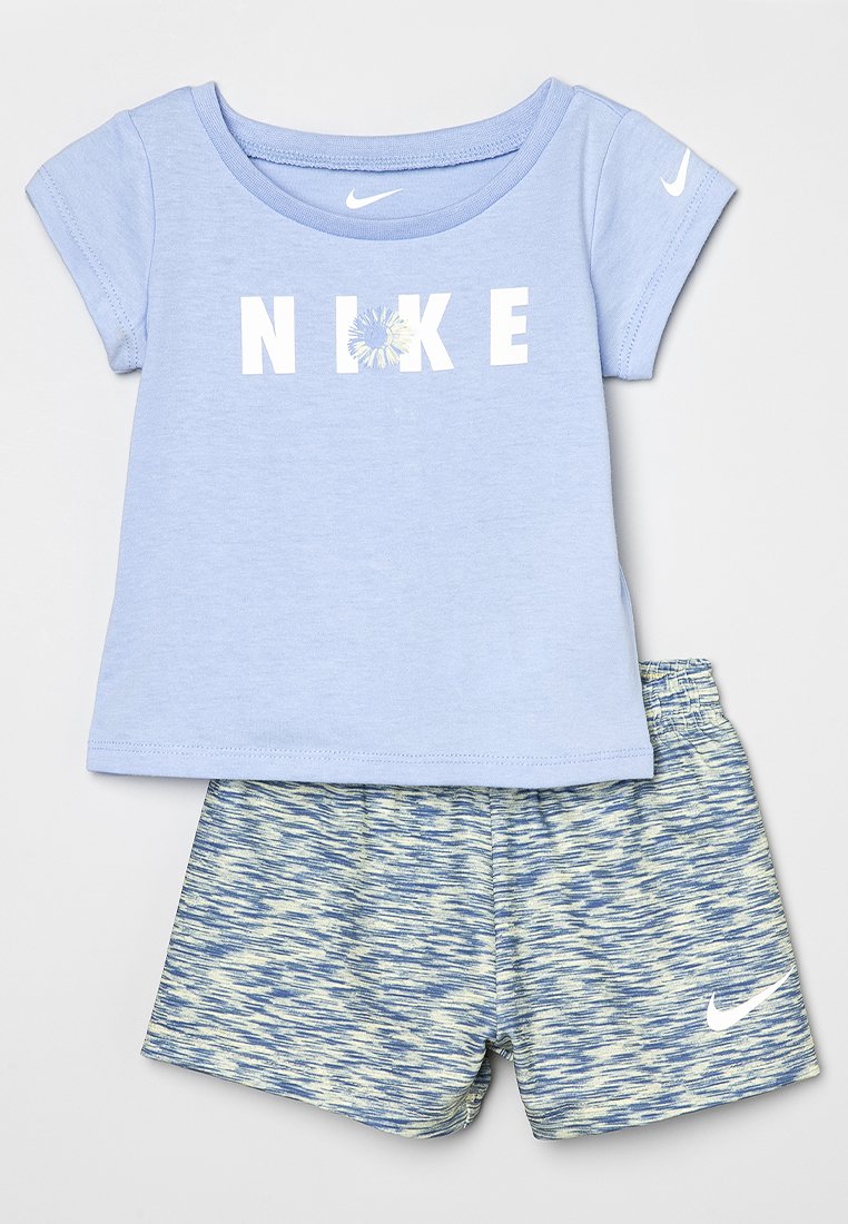 Nike Sportswear T-shirt print geel Nike Sportswear T-shirt print geel