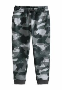 Pantaloni jogger cu camuflaj, prezentând o combinație de nuanțe de verde închis și gri, talie elastică cu șnur și manșete tapered. Material moale.