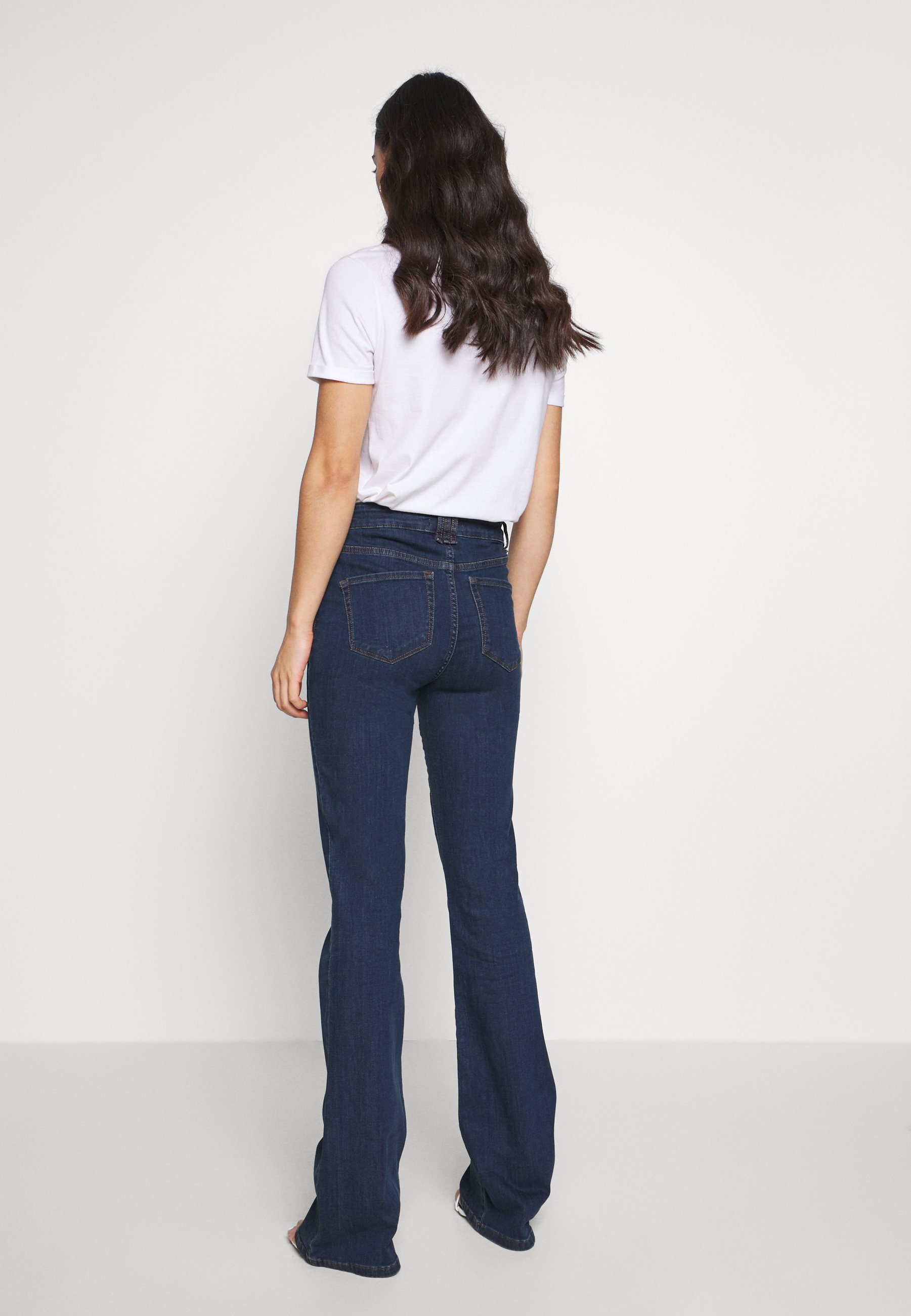 Ivy Copenhagen TARA WASH - Flared Jeans 