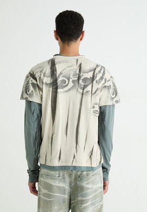 Classificação 7: Jaded London - LAYERED - Camisola de manga comprida