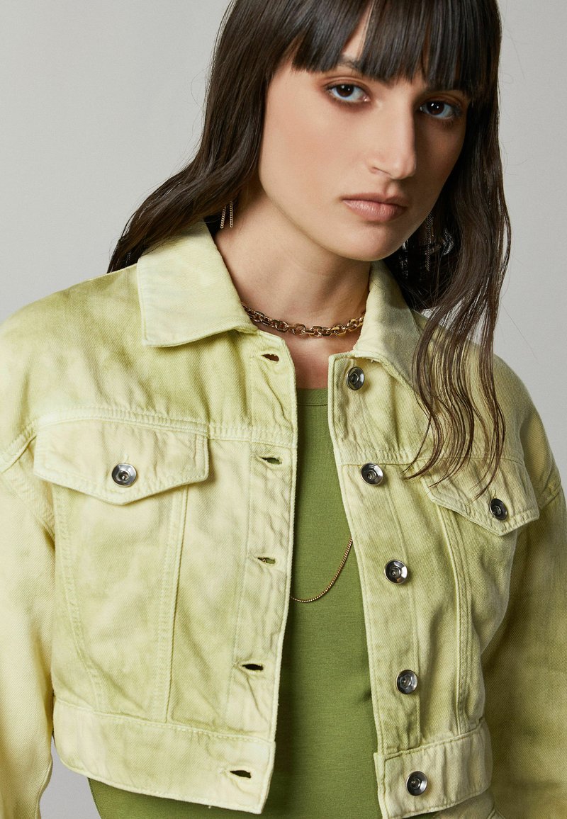 Damen Leichte Jacken | Patrizia Pepe TIE DYE Jeansjacke green/grün - HC92494 Damen Leichte Jacken | Patrizia Pepe TIE DYE Jeansjacke green/grün - HC92494