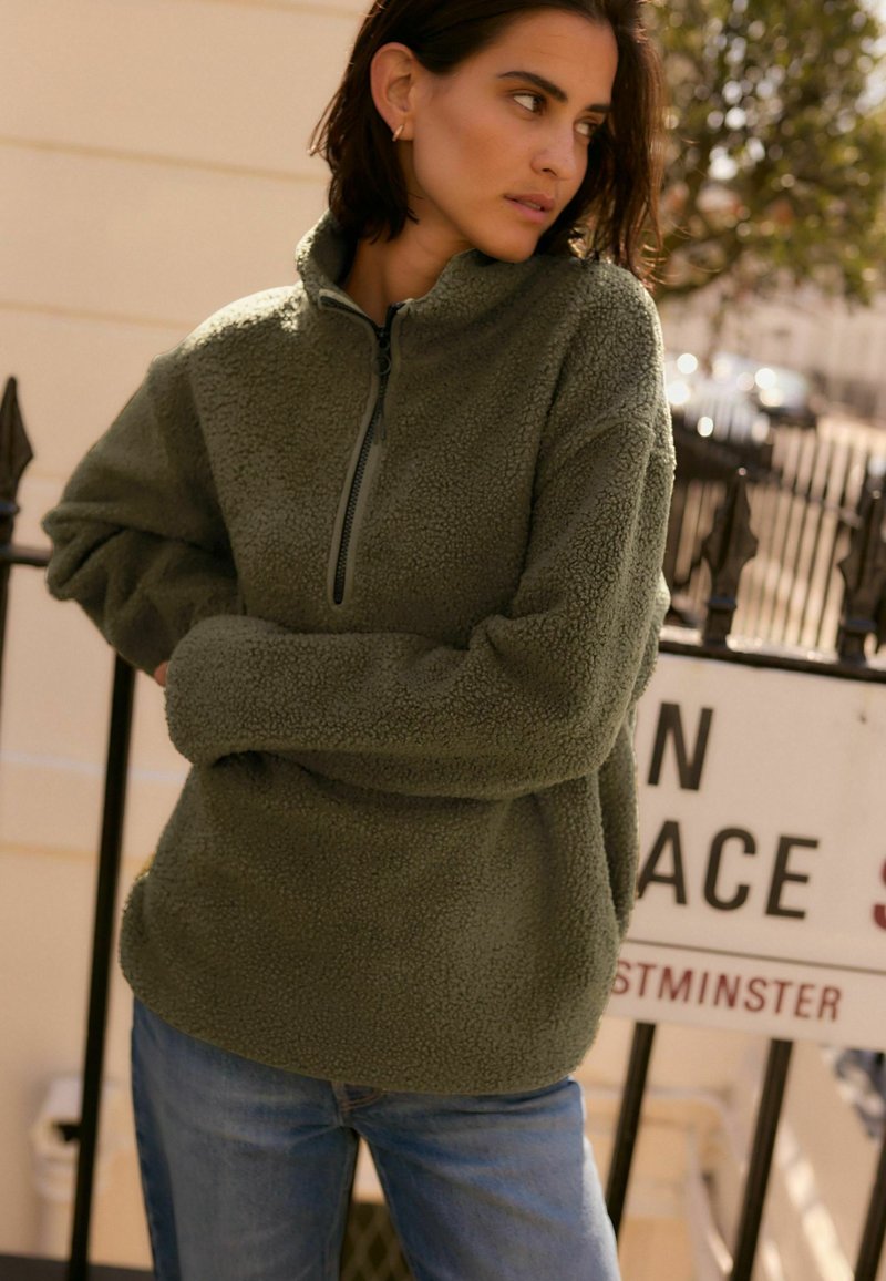 Next OUTDOOR BORG QUARTER ZIP - Fleece trui - olive green