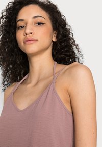 ONLY ONLMETTE STRAP SINGLET - Top - elderberry