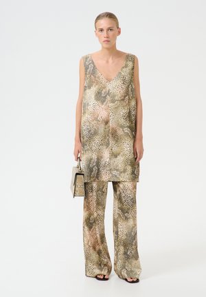 SANTI - Day dress - golden snake
