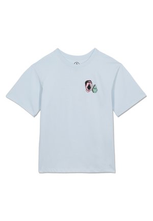 T-shirt bleu clair à manches courtes avec deux petites formes abstraites près de la poitrine : un contour de visage rose et une goutte souriante verte.