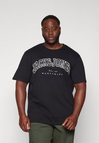 Jack & Jones JJECALEB VARSITY TEE NECK 3 PACK - T-shirts print - black/navyblazer/vineyardwine