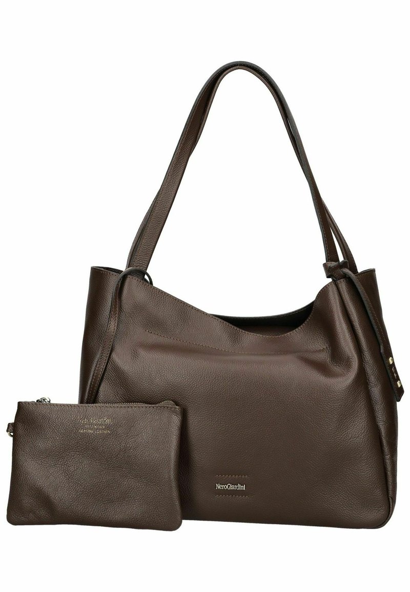 Borsa a tracolla in pelle marrone con una consistenza liscia e una piccola pochette staccabile. Presenta una parte superiore curva e spallacci robusti.