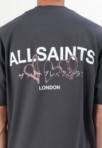 AllSaints AMORE CREW - Print T-shirt - washed black