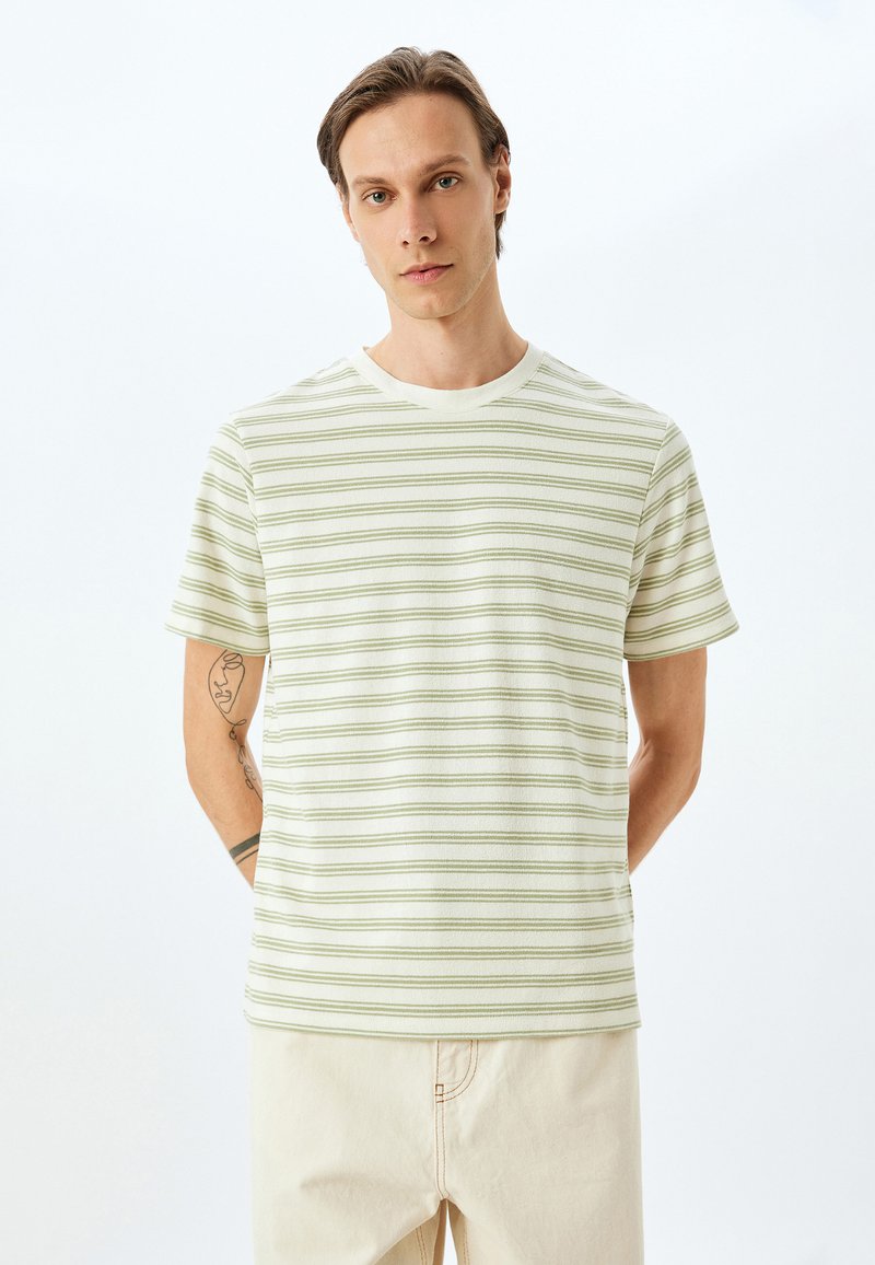 Koton STRIPED - Camiseta estampada - green