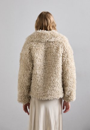 Rank 11: MUNTHE - LESTINE - Winter jacket