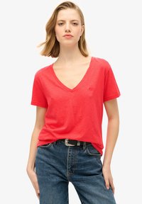 Superdry & Co EMBROIDERED V NECK  - Camiseta básica - cherry red