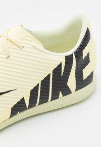 Nike Performance Scarpe da calcio indoor - yellow