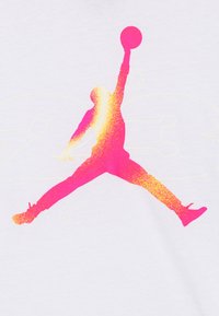 Jordan LEMONADE STAND TEE - Print T-shirt - white