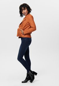 ONLY ONLAVA BIKER OTW NOOS - Giacca in similpelle - gold flame