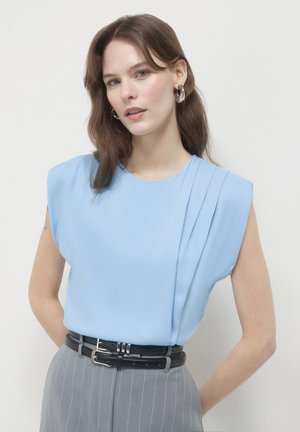 A PIEGHE - Blouse - celeste medio