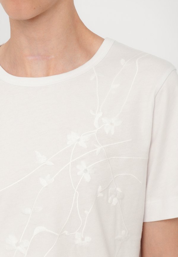 PIRIS - Basic T-shirt4