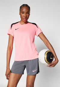 Nike Performance STRIKE TOP - Camiseta deportiva - sunset pulse/black