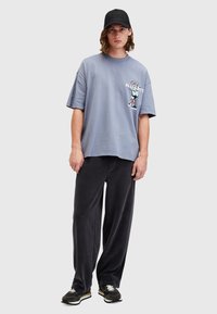 AllSaints Printtipaita - blue