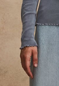Next Pikkade varrukatega topp - blue
