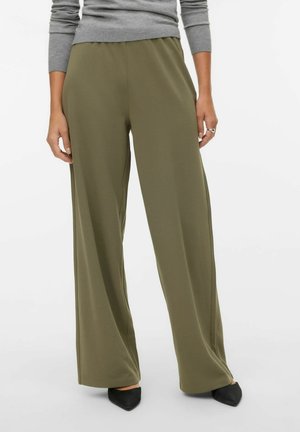 Olive green wide-leg pants made of soft, stretchy fabric; features a high waistband and clean front seams; paired with black pointed shoes.
