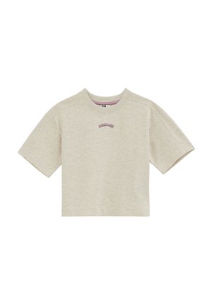 Sudadera corta de manga corta color beige claro con cuello de canalé y pequeño texto rosa "DREAMER" bordado en el centro del pecho.