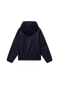 Granatowa kurtka wiatrówka z kapturem, elastycznymi mankietami i dolnym ściągaczem, wykonana z lekkiego, wodoodpornego materiału. Prosty, bezszwowy design.