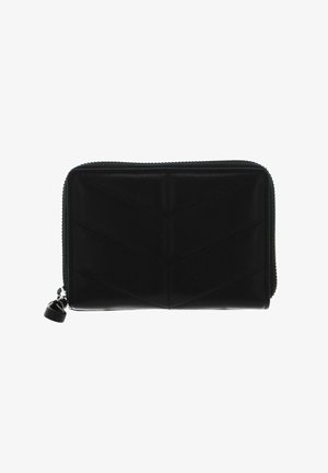 Portefeuille en cuir noir avec motif chevron, fermeture éclair et garnitures argentées. Forme compacte et rectangulaire avec surface texturée.