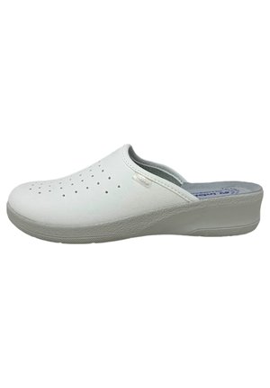 Zoccoli bianchi con punta tondeggiante, lato texturizzato e parte superiore perforata per la ventilazione. Sole e tallone imbottiti, progettati per comfort e facilità.