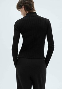 Mango Pulover - black