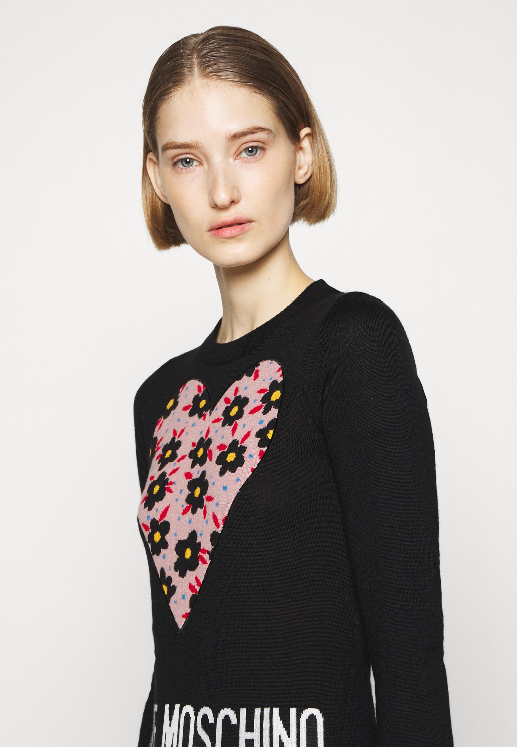 black moschino jumper